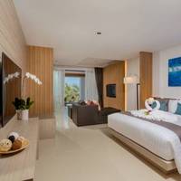 Luxury Beachfront Suite