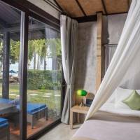 One-Bedroom Suite with Sea View