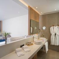 Junior Suite with Garden View