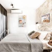 Studio Aquamarine (2 Adults)