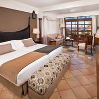 Singular Junior Suite with Golf View