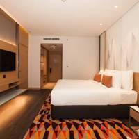 Connecting Room