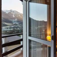 Double or Twin Room with Mountain View