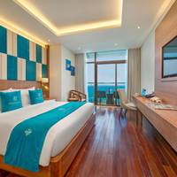 Ocean Front Deluxe King with Balcony