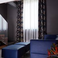 Junior Suite with Hot Tub - Split Level