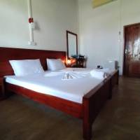 Standard Twin Room with Sea View