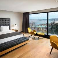 Junior Suite with Terrace and Bosphorus View