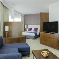 Executive King Suite - Non-Smoking