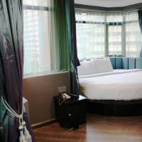 Honeymoon Suite