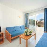 Studio (2 Adults)