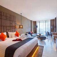 Sea Breeze King Studio Suite