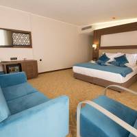 Deluxe King Suite