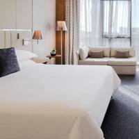 Guest Room – King Bed