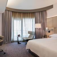 One Bedroom Suite- Club Lounge Access