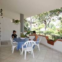 Apartment with Garden View