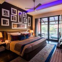 Luxury Pool View room
