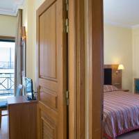 Premium Two-Bedroom Suite Side Sea View