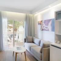 Suite (2 Adults + 2 Children)