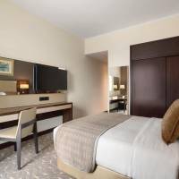 Queen Bed, Studio Room