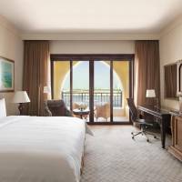 Horizon Club Deluxe King Room