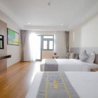 Deluxe Double or Twin Room with Mountain View