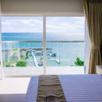 Deluxe Room (2 Adults + 1 Child)