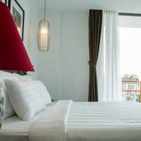 Deluxe Double or Twin Room with Sea View