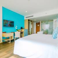 Club Ocean View 1 King Bed