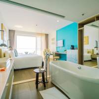 Club Suite Ocean View King Bed