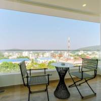 Club Room City View Grand King Bed