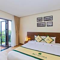 Deluxe Double or Twin Room with Partial Ocean View
