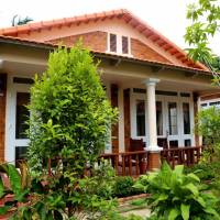 Bungalow with Garden View