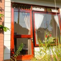 Bungalow with Patio