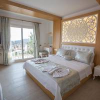 Deluxe Double Room with Spa Bath 