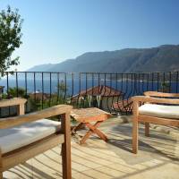 Deluxe Double Room with Balcony and Sea View