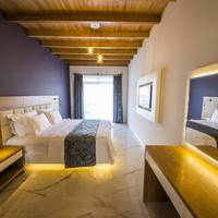 Deluxe Double Room with Balcony and Sea View