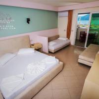 Triple Room with Pool View