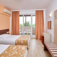 Family Suite (5 Adults) +  Free Beach Access and Beach Facilities