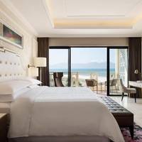 Deluxe, Guest room, 1 King, Bay view, Balcony