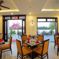 Special Offer - Deluxe Triple Room with Garden View