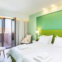 Deluxe Suite with Spa Bath