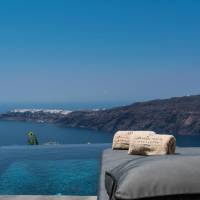 Cozy Suite with Private Infinity Pool and Caldera View