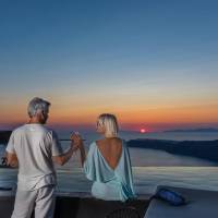 Fοur-Bedroom Villa with Two Private Pools and Caldera View