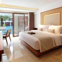Deluxe Lagoon Access with One-Time Massage