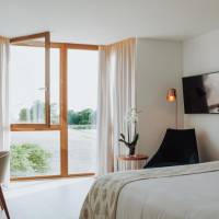 Deluxe Room with Partial Sea View and Spa Access