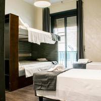 Family Room with Private Bathroom - Double Restroom