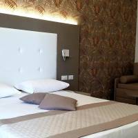 Luxury Room with Spa Bath Access