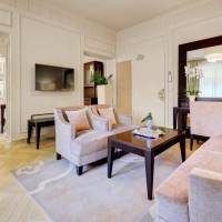Royal Suite with Park View