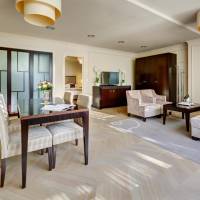 Penthouse Suite with Hot Tub