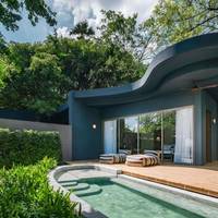Grand Beachfront Pool Villa
